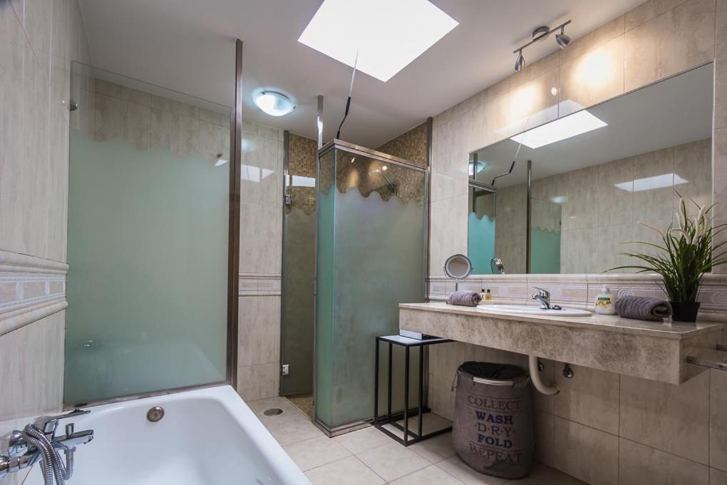 Perfect For Family Holidays With Private Pool, Near Beach And Golf- Villa Ashley 科斯塔德安提瓜 外观 照片