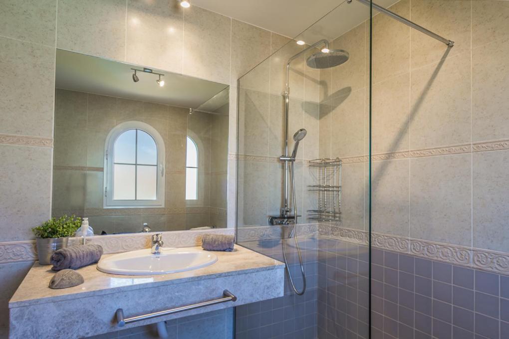 Perfect For Family Holidays With Private Pool, Near Beach And Golf- Villa Ashley 科斯塔德安提瓜 外观 照片